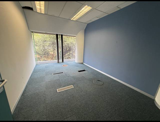 1,477M² OFFICE TO LET IN AUCKLAND PARK